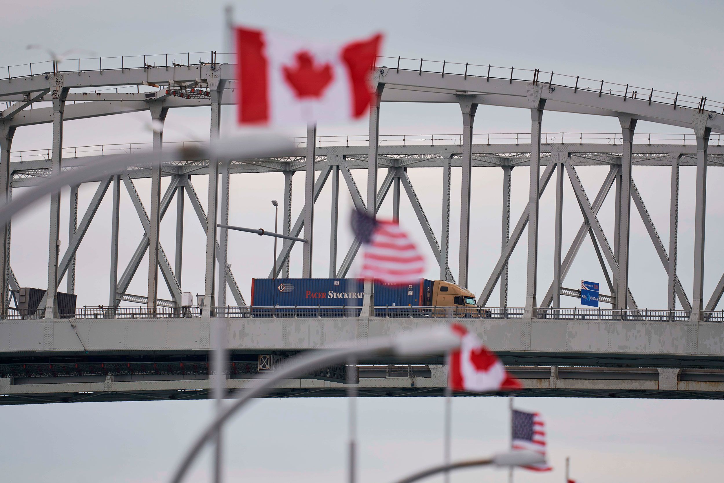 Ontario asks federal government to open border for Toronto Blue