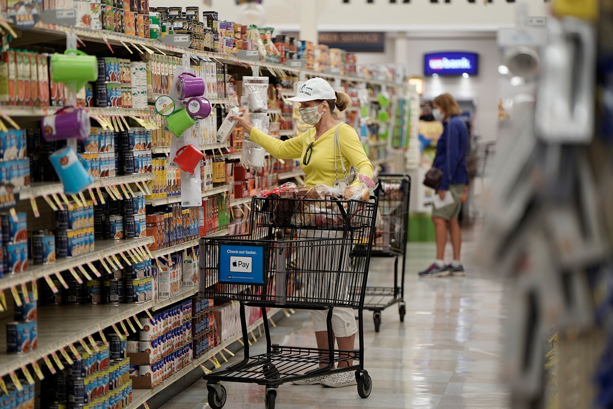 Why Do Items Go on Sale at the Grocery Store?