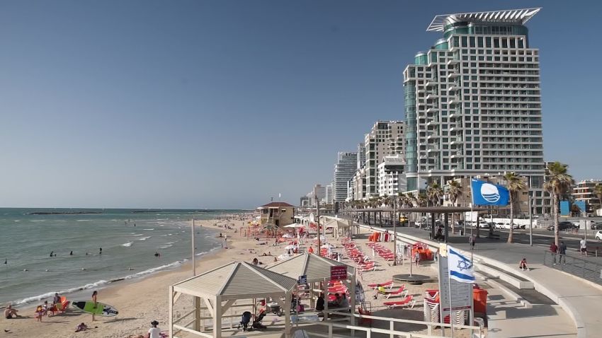 Israel street beach scene