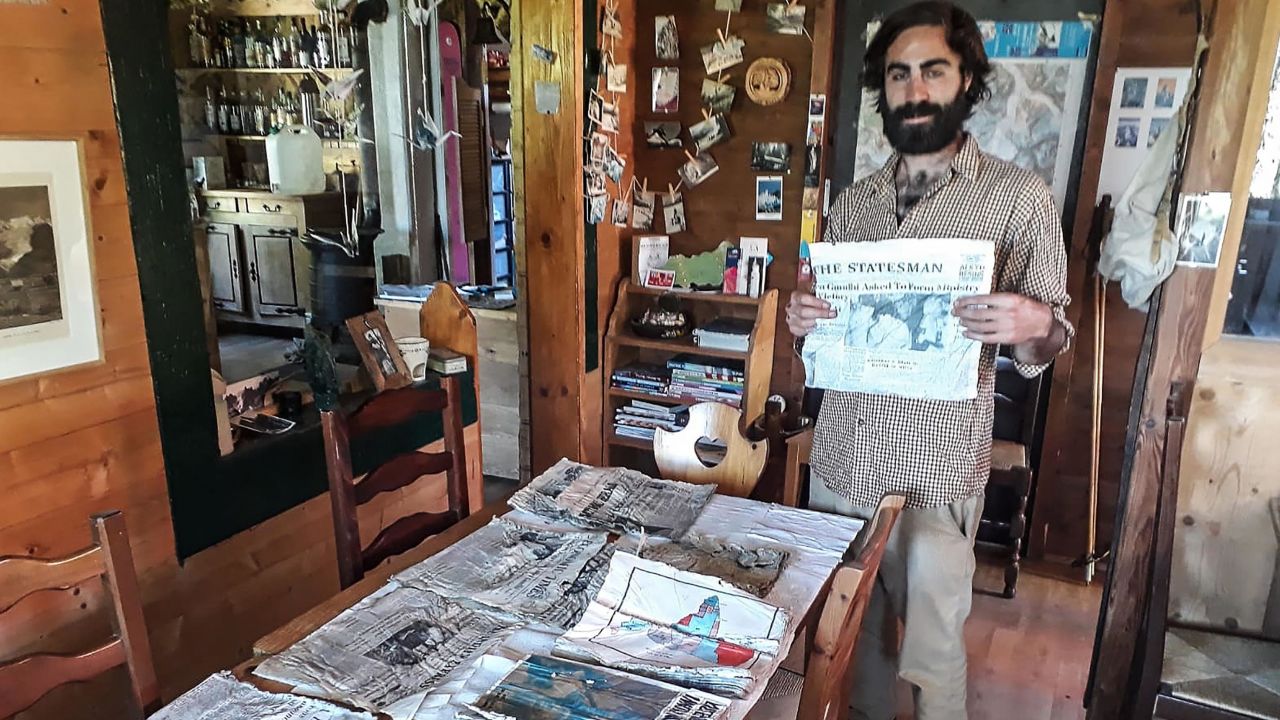 Timothée Mottin found the newspapers on the Bossons Glacier.
