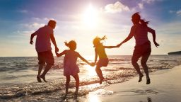 01 7 healthy summer strategies family play