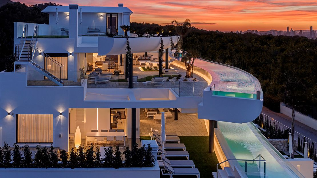 For their most-used international routes -- London, Paris, Moscow and New York -- SHA Wellness Clinic in Spain can help arrange private jets (either shared with other guests or fully private), where upon landing, guests will be whisked away to the cliffs of the Mediterranean Sea.