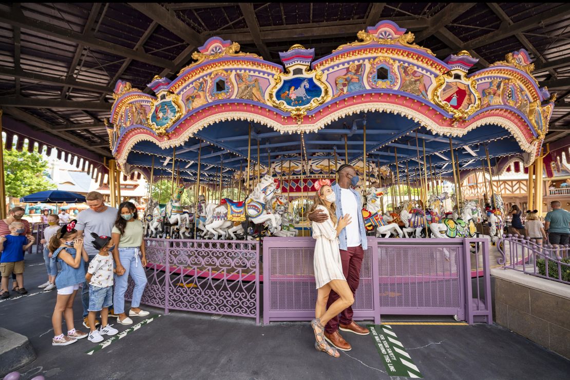 Disney World guests must wear masks while walking -- no exceptions to be made for eating and drinking.