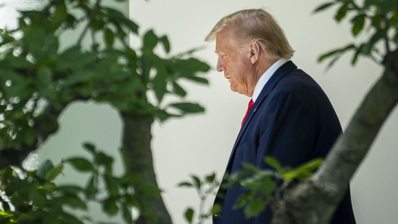 WASHINGTON, DC - JULY 15: U.S. President Donald Trump exits the Oval Office and walks toward Marine One on the South Lawn of the White House on July 15, 2020 in Washington, DC. The President is traveling to the Atlanta, Georgia area to visit the UPS Hapeville Airport Hub and deliver remarks on infrastructure. (Photo by Drew Angerer/Getty Images)