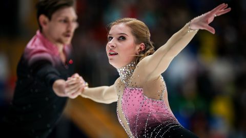 Ekaterina Alexandrovskaya and Harley Windsor of Australia compete in Moscow in 2018.