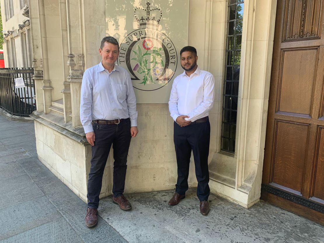 Yaseen Aslam, right, and his co-plaintiff James Farrar outside the UK Supreme Court. 