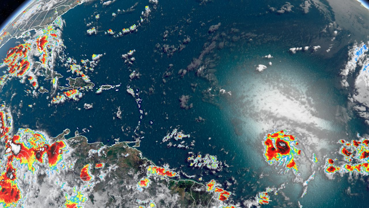 weather gonzalo satellite 20200722