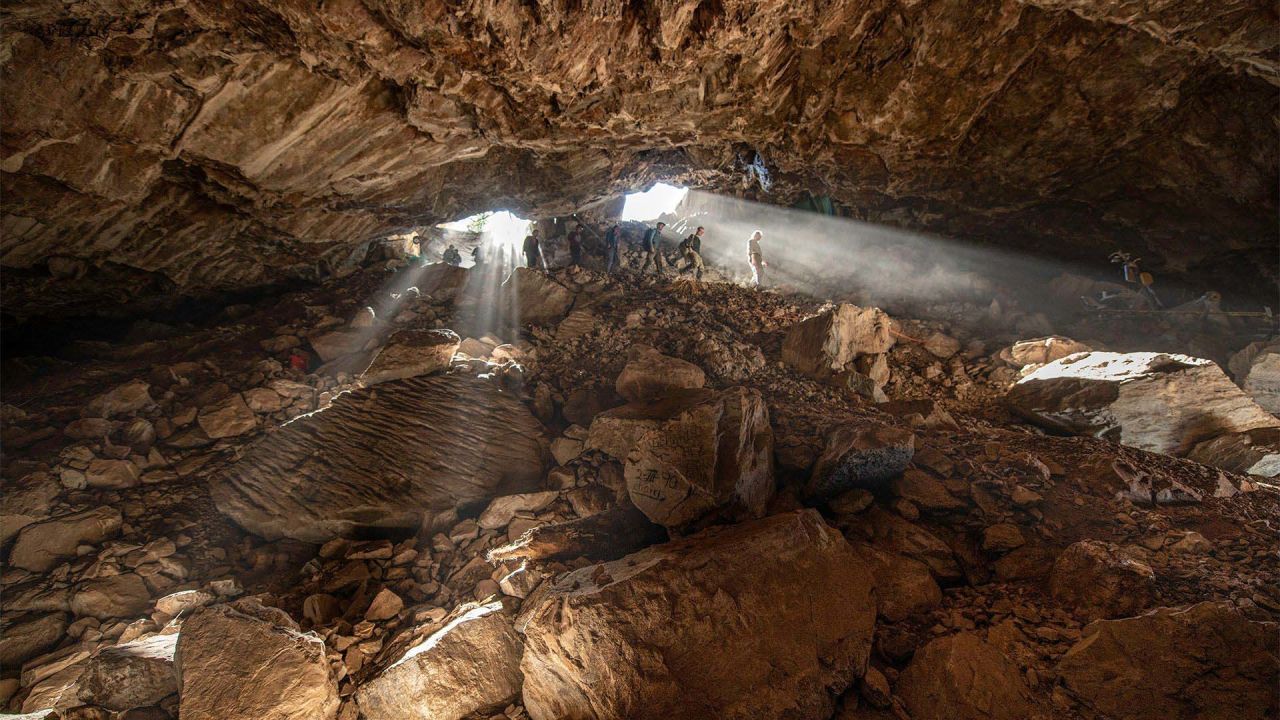 Team members work inside Chiquihuite Cave.