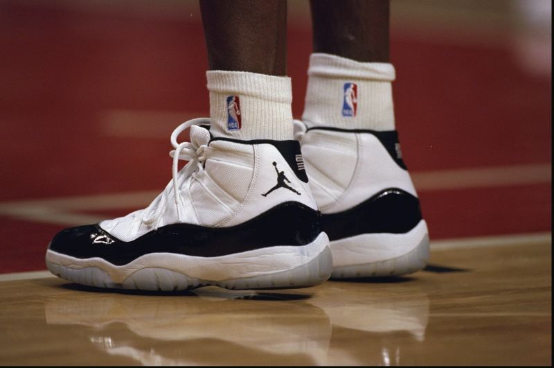 Michael jordan wearing jordan 11 concord hotsell