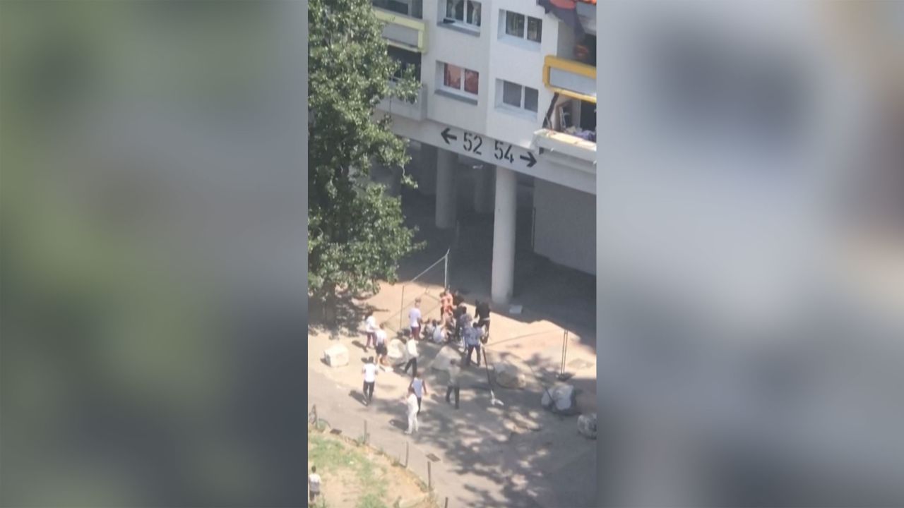 The actions of those who helped rescue the children have been called "heroic."