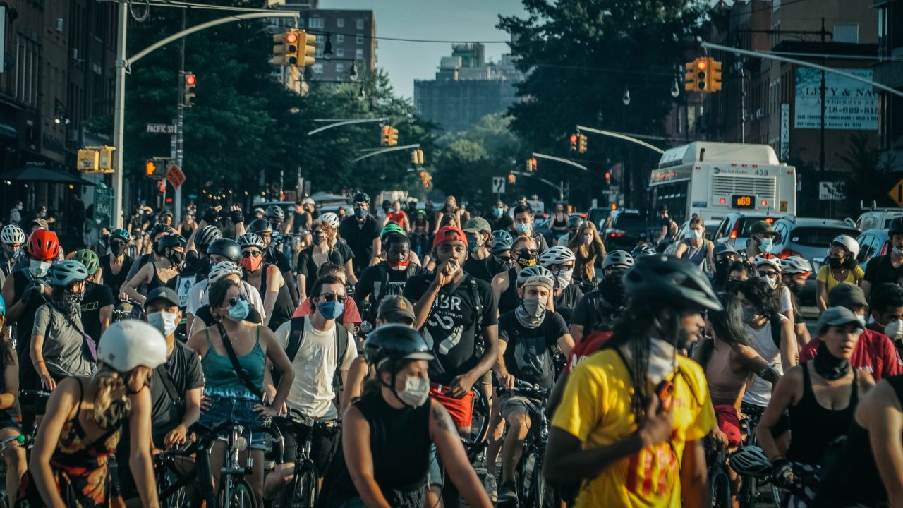 At their largest protest, over 1,000 cyclists joined Taylor and his friends. 