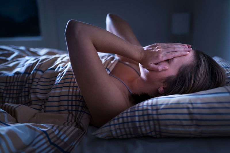 8 ways to fall back asleep after waking in the night image