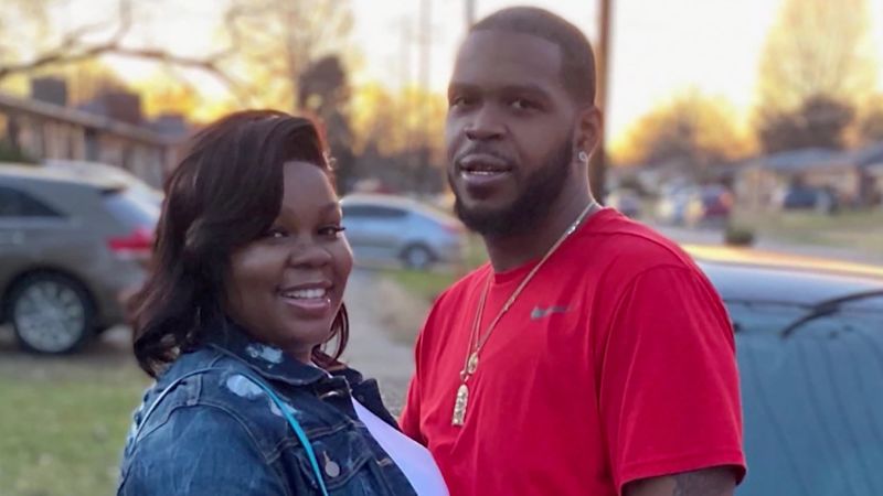 Breonna Taylor case: Kentucky judge dismisses charges against Taylor’s boyfriend, Kenneth Walker III