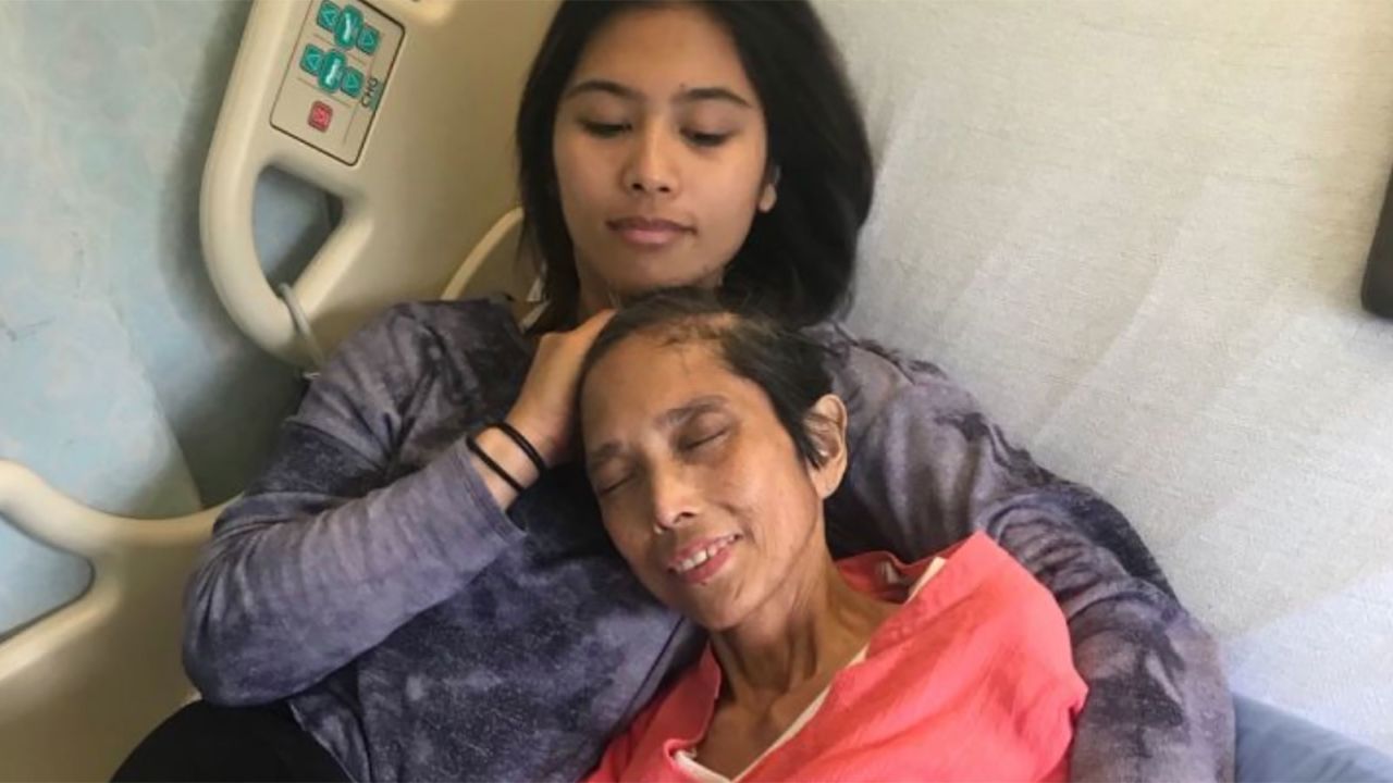 One of Mara's last photos with her mom, Marilyn Soriano, when she was in hospice care.