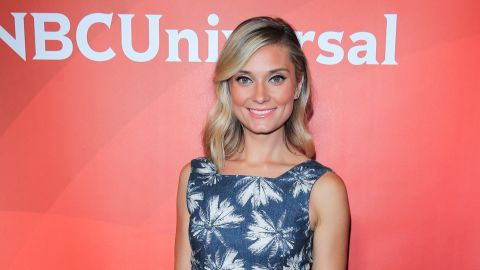 Actress Spencer Grammer was injured in New York City while trying to break up an altercation, a police source told CNN on Sunday.