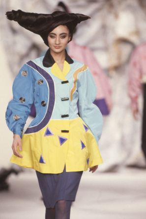 A model walks the runway at the Kansai Yamamoto Spring-Summer 1994 fashion show during Paris Fashion Week in October 1989.