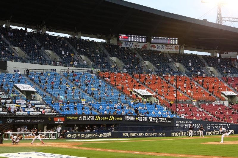 Baseball resumes with spectators in South Korea CNN