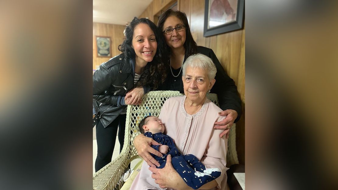 Fiana, Isabelle and Kate Hilton (Isabelle's mom) holding Lua (Fiana's daughter) in January 2020.
