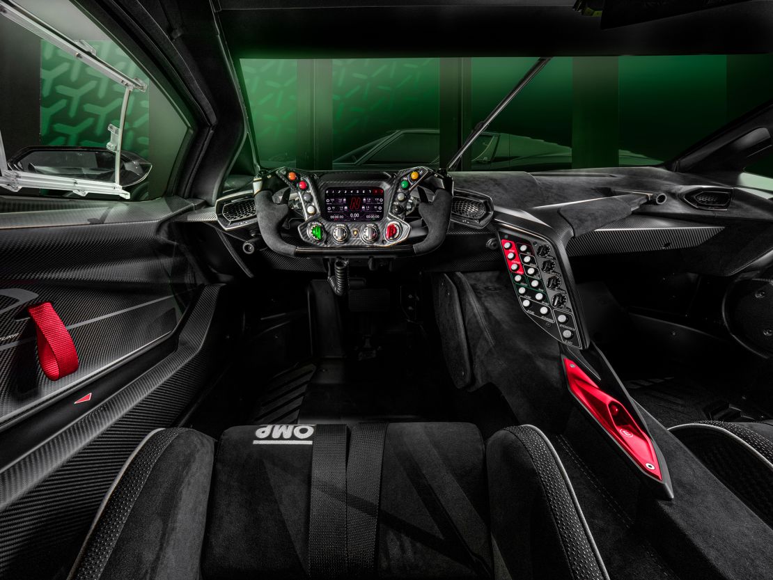 The Lamborghini Essenza SCV12's steering wheel is modeled on a Formula 1 racecar steering wheel.