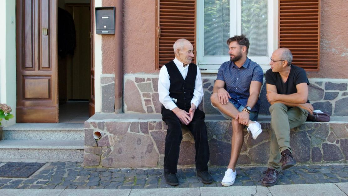 Zac Efron visits Sardinia to learn why locals live such long, healthy lives.
