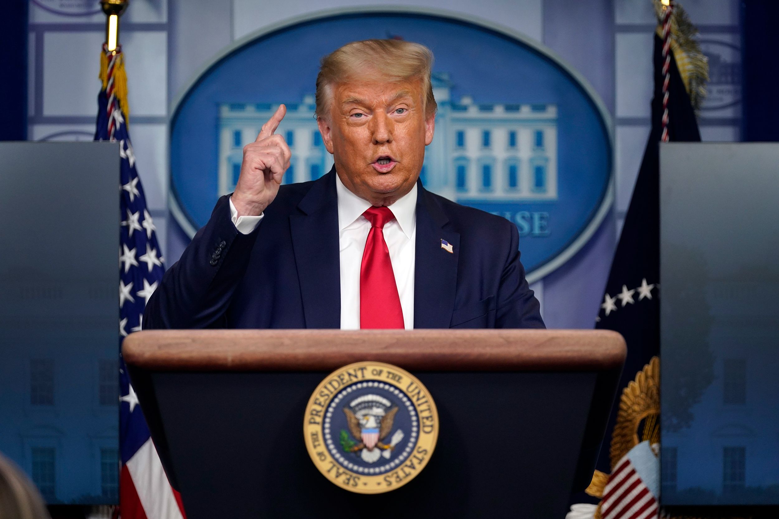 Donald Trump undermines his pandemic response with more misinformation and  self-obsession | CNN Politics