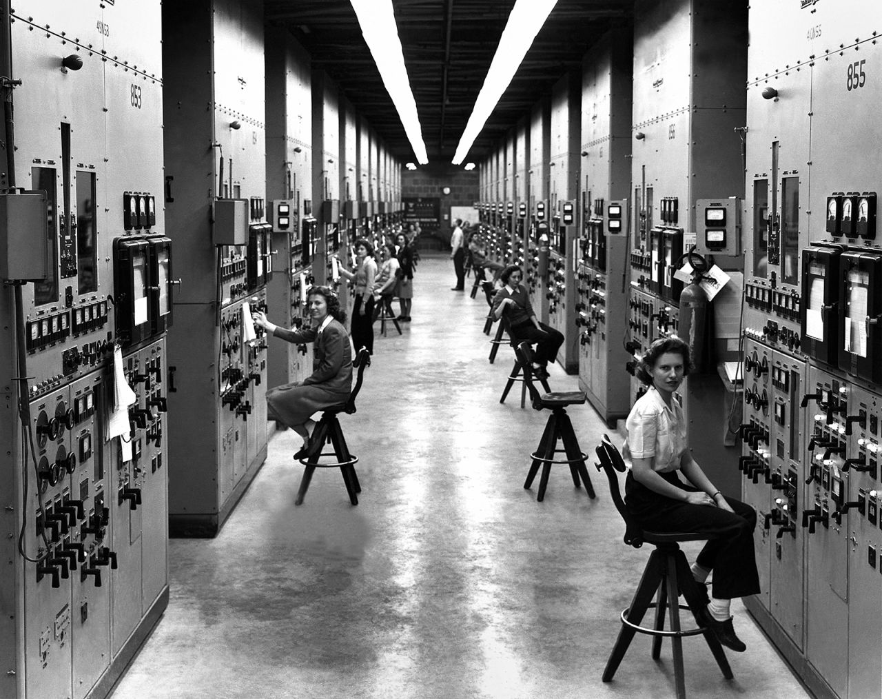 In 1939, physicists Albert Einstein and Leo Szilard drafted a letter to US President Franklin D. Roosevelt, urging him to research atomic bombs before the Germans could build one first. By 1942, the United States had approved the top-secret Manhattan Project to build a nuclear reactor and assemble an atomic bomb.<br /><br />Here, calutron operators work in Oak Ridge, Tennessee, in 1944. Calutrons were used to refine uranium ore into fissile material.