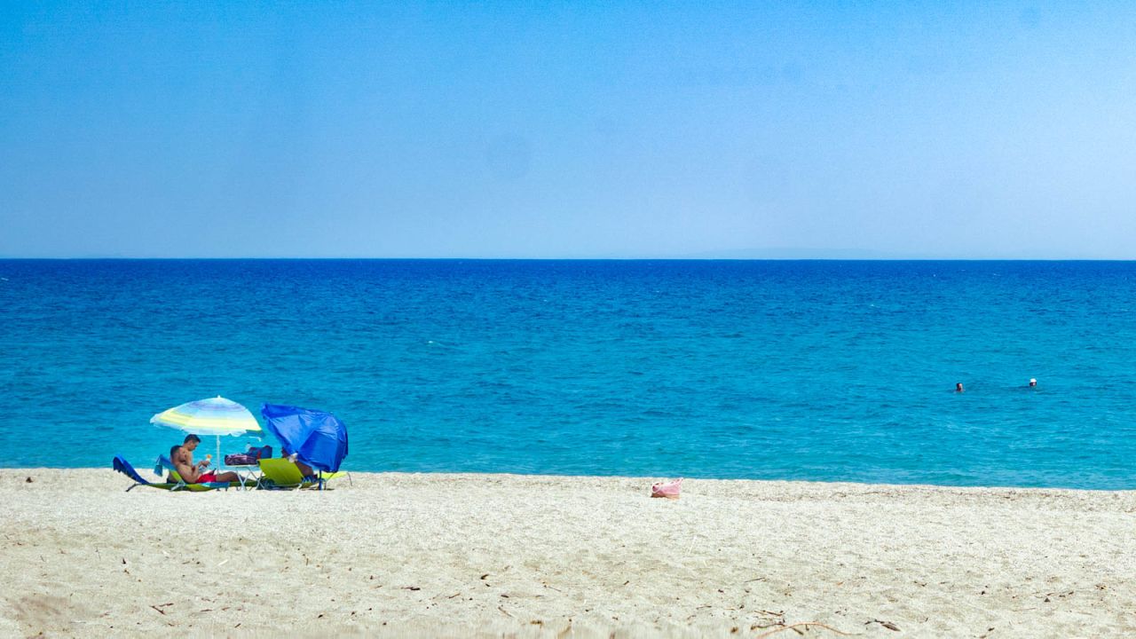 <strong>Mavrovouni: </strong>Just south of Gythio is the wide expanse of sand at Mavrovouni, another largely empty beach.