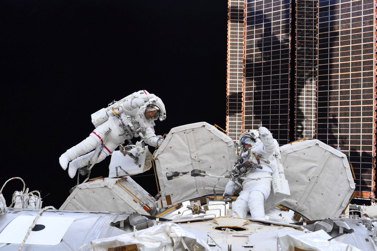 Hurley <a href="https://twitter.com/Astro_Doug/status/1285676609312301056" target="_blank" target="_blank">tweeted this photo</a> of Behnken and Chris Cassidy on a spacewalk outside the International Space Station on July 21.