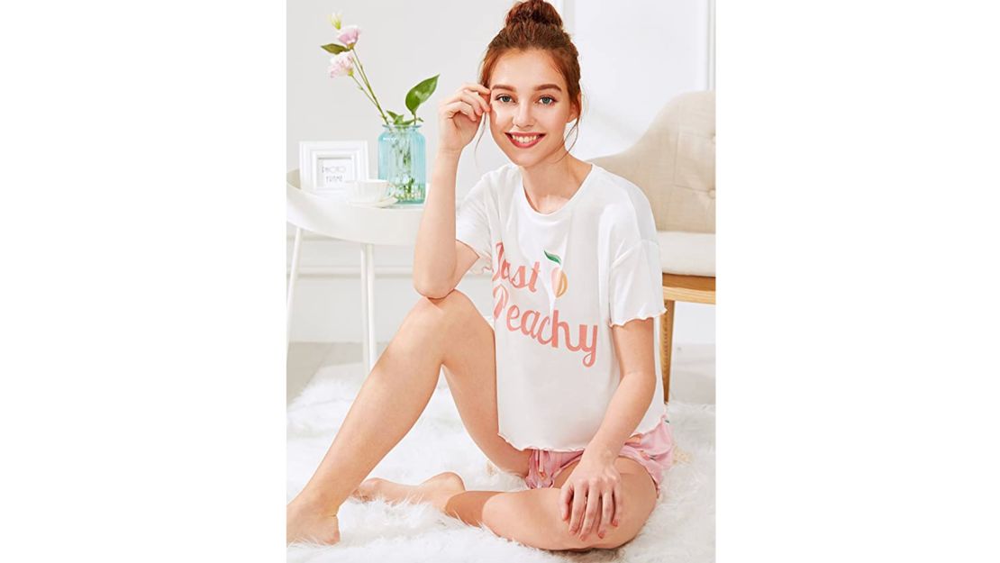 DIDK Women's Cute Cartoon Print Tee and Shorts Pajama Set