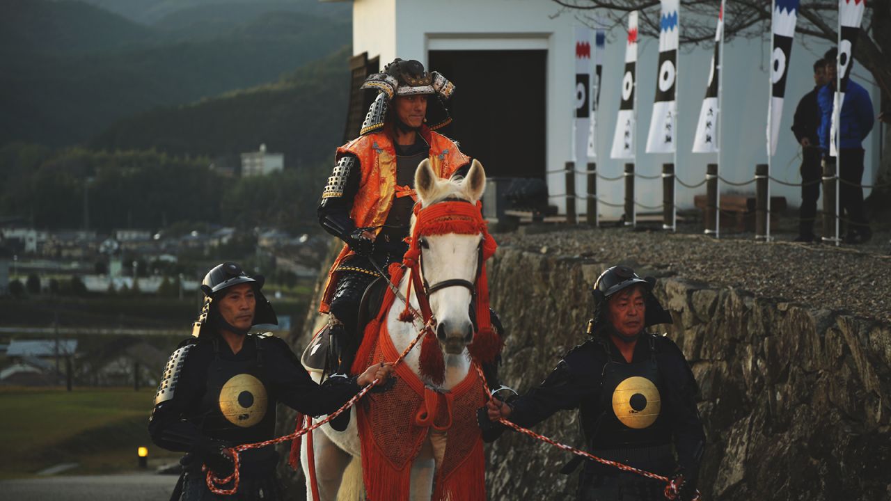 <strong>Unique hotel arrival experience: </strong>Upon arrival at the Ozu Castle, guests are welcomed by the sound of shell trumpets, waving flags and a gunpowder squadron. 