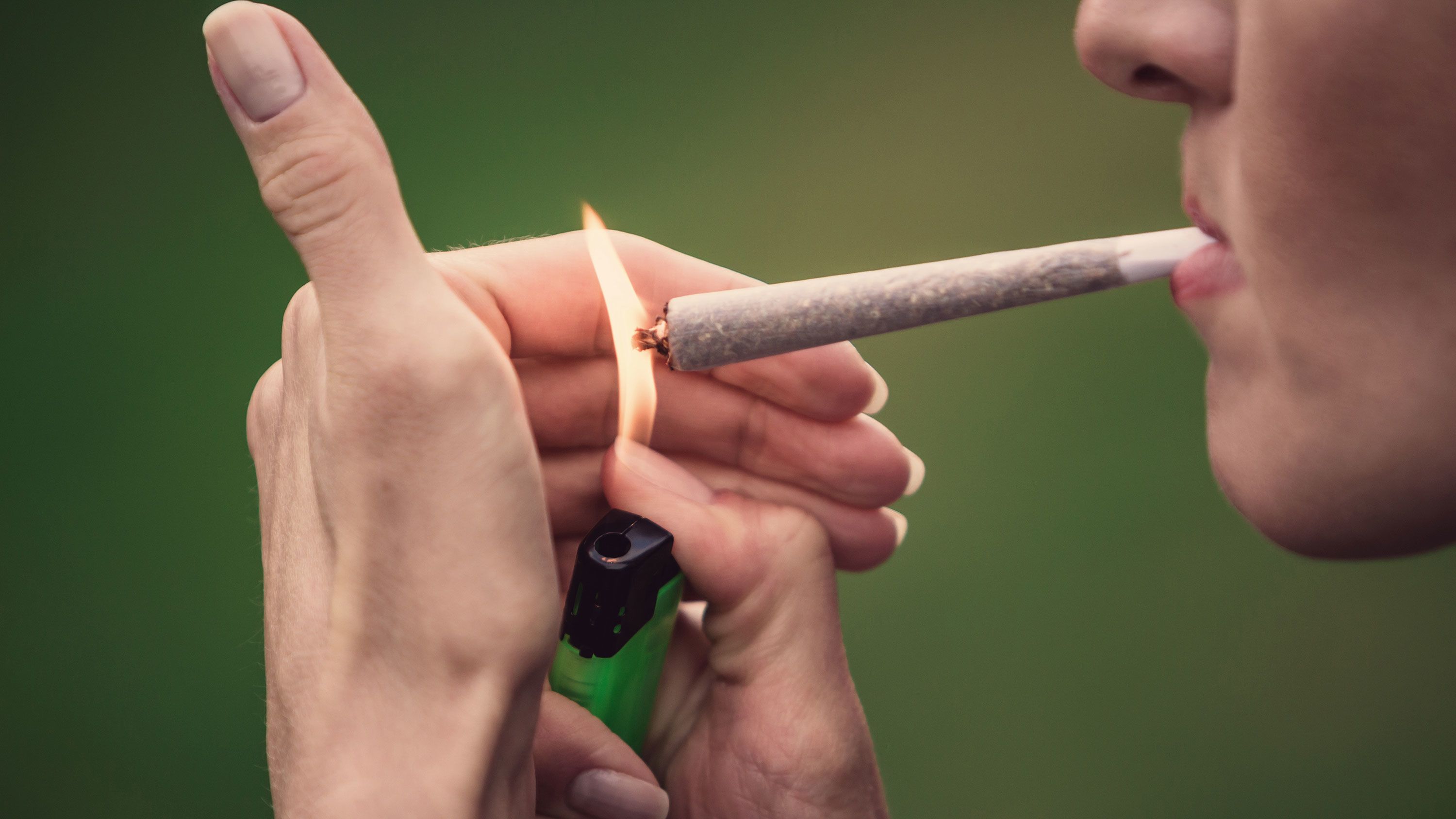 How to Get Really High From Smoking Weed