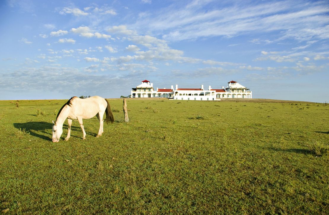 In Uruguay, Estancia Vik's latest package aims to attract US families who are looking for a good place to educate their children remotely. 