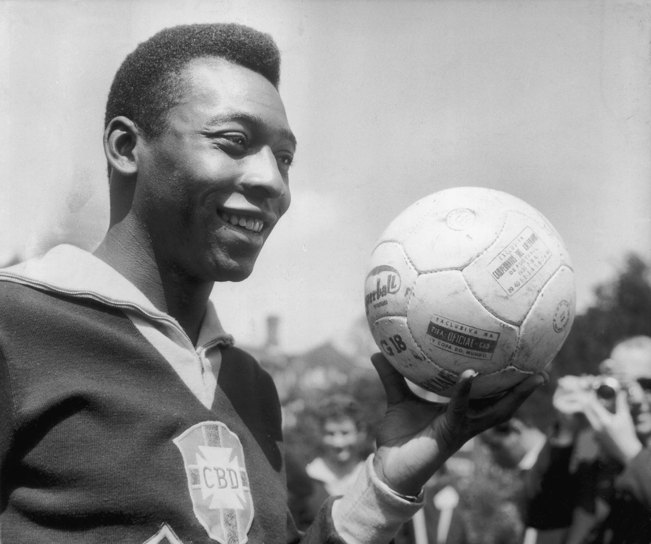 Pele, the famous Brazilian soccer player, was left-handed. 
