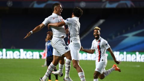 Paris Saint-Germain score two late goals to book its place in the semifinals.