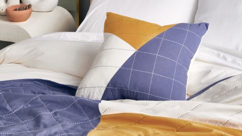 brooklinen plush pillow review