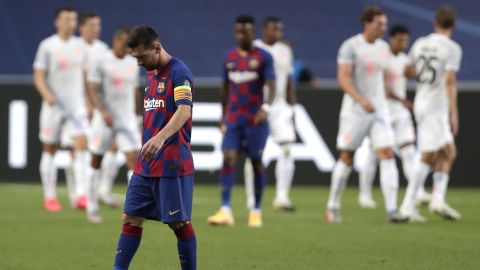 Messi reage após gol do Bayern de Munique.