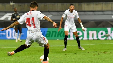 Suso scores against Manchester United.