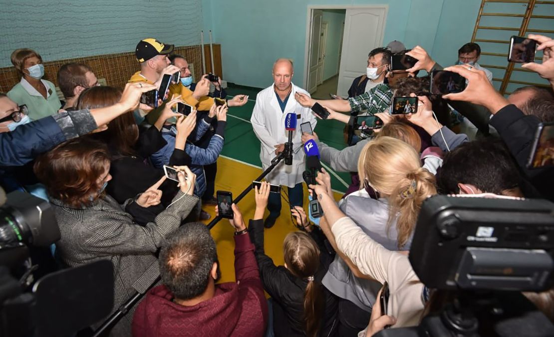 Omsk hospital's deputy head physician Anatoly Kalinichenko speaks to journalists about Navalny's condition on Thursday.
