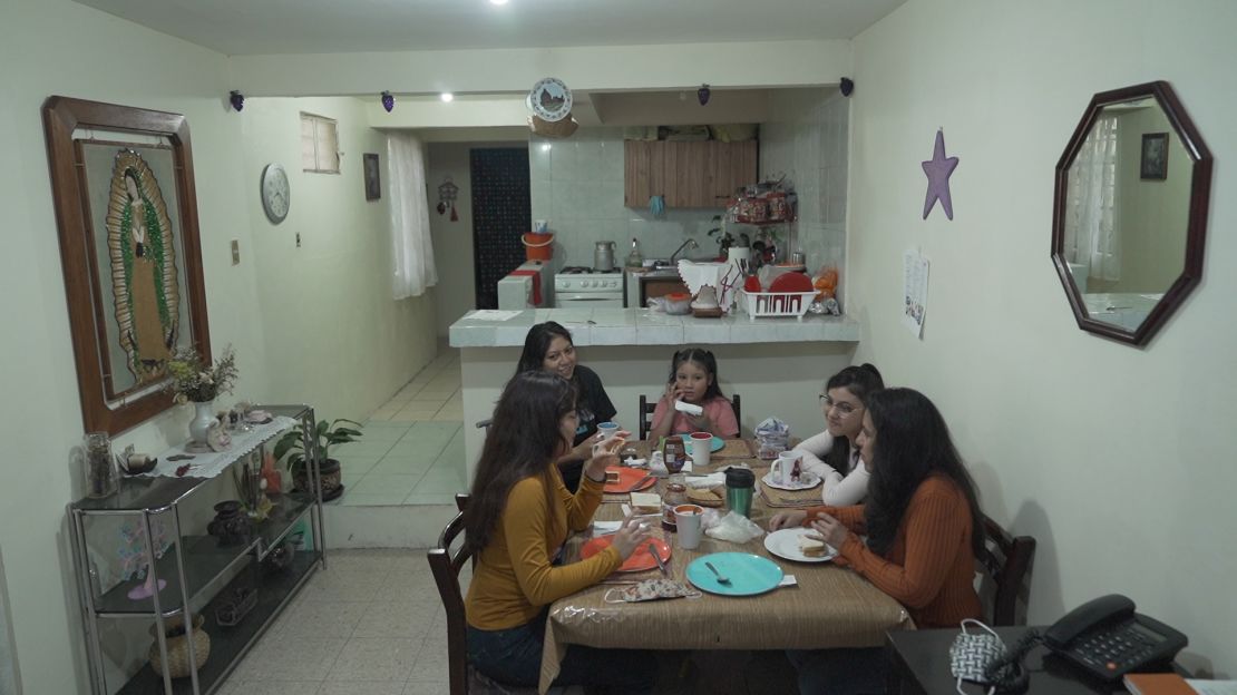 The Jiménez family and friends at home.