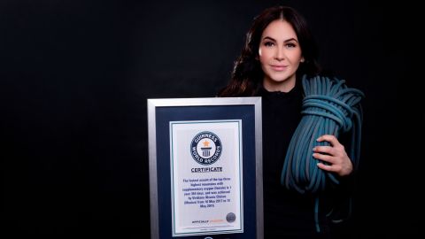 Viridiana Álvarez Chávez breaks the Guinness World Record for the fastest ascent of the top three highest mountains with supplementary oxygen (female) in only one year and 364 days.