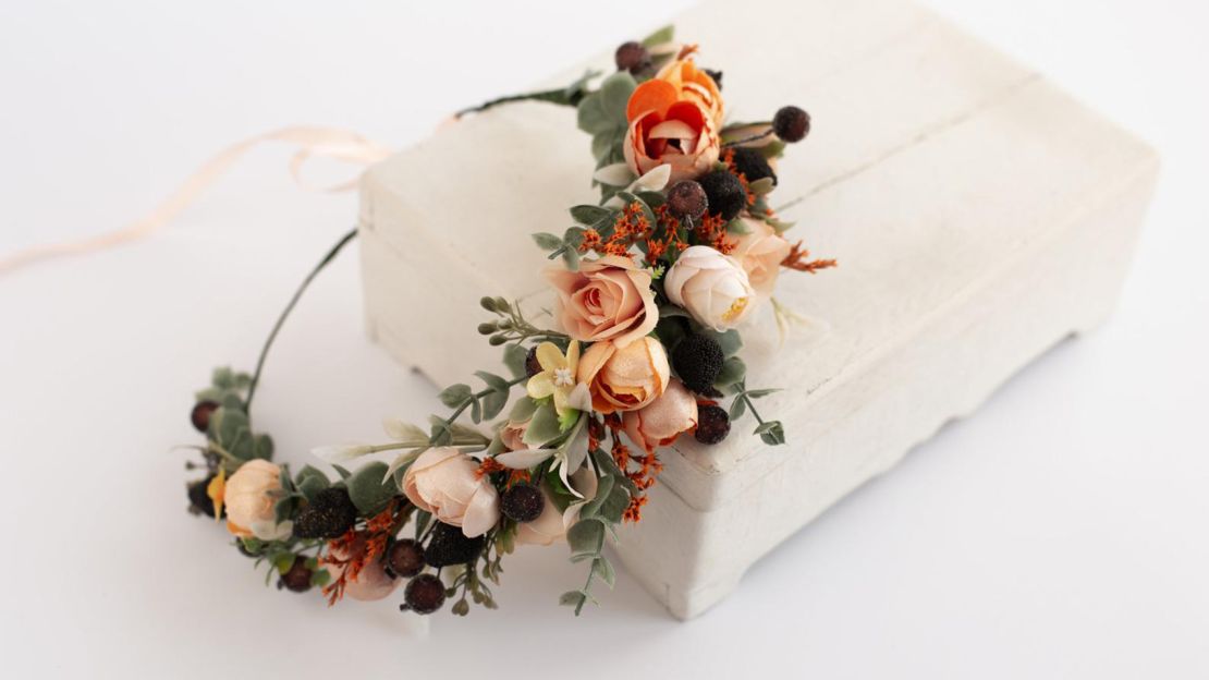 LisaUaShop Rustic Flower Crown