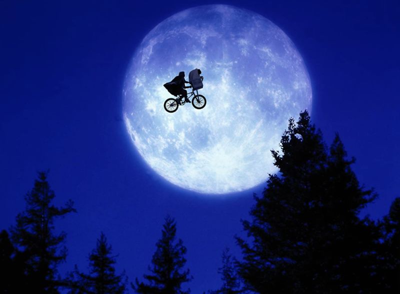 'E.T. The Extra-Terrestrial' Turns 40: Star Henry Thomas Reflects On ...