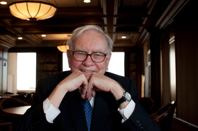 Bill Gates Offered A Hilarious Gift To Warren Buffett On His 90th ...