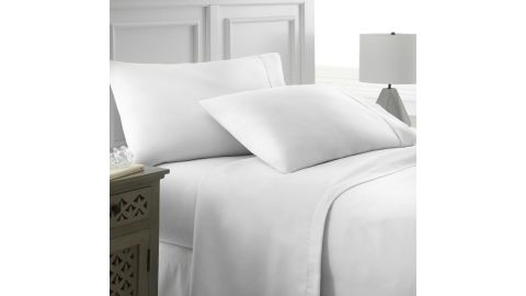 Becky Cameron 4-Piece White Solid Microfiber King Sheet Set