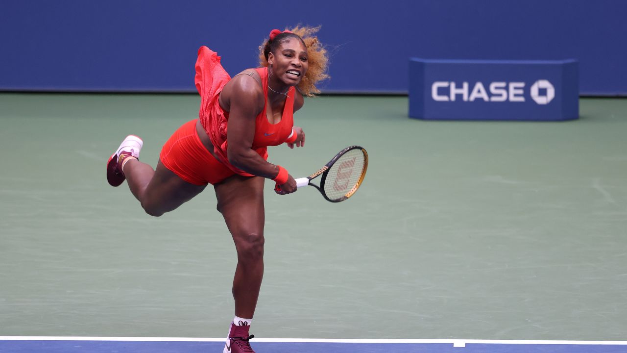 Serena Williams sets a new record at the US Open with victory over Kristie Ahn.