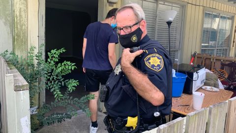 Deputy Bennie Gant with the Harris County Constable's Office executes a warrant.