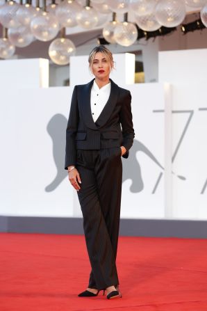 Actor Anna Foglietta in an Armani suit on the red carpet