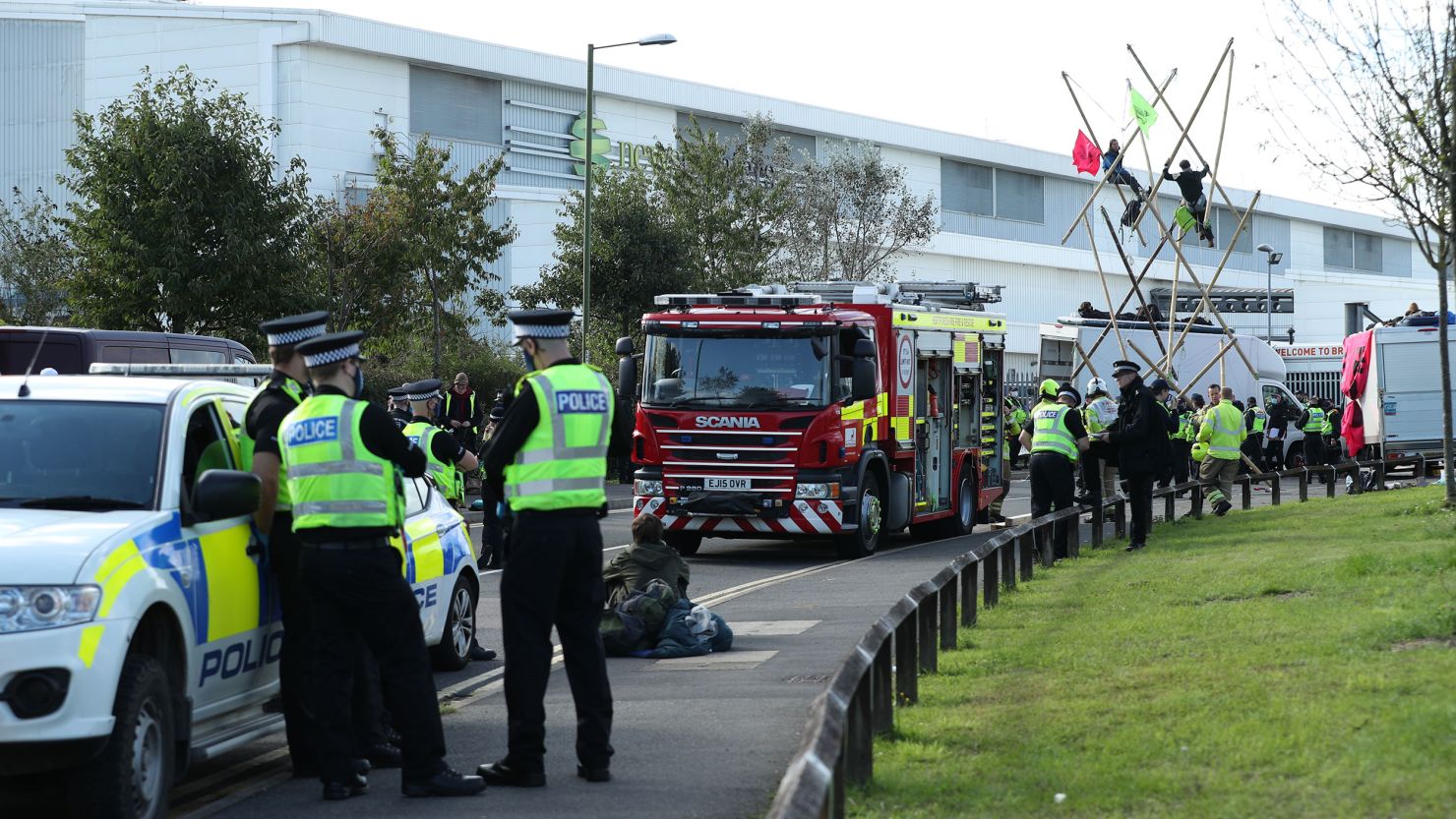 Extinction Rebellion climate change protesters arrested after blocking