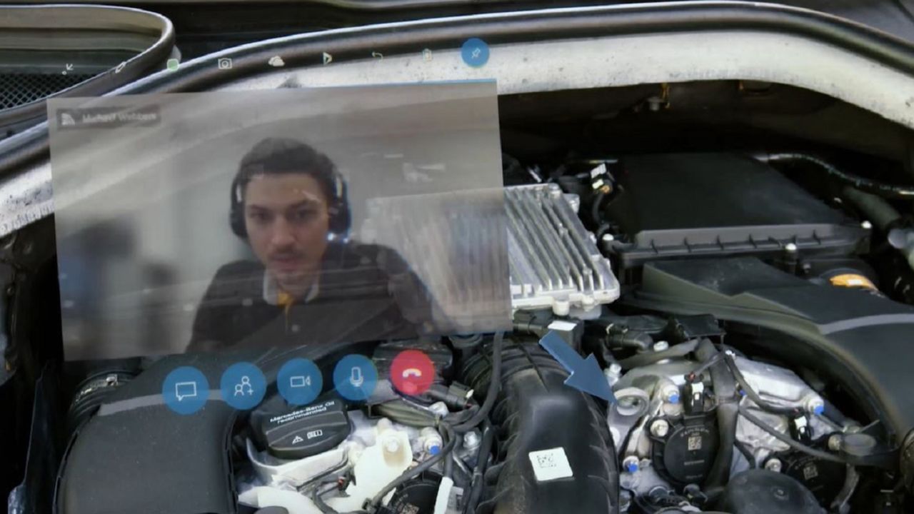 03 Mercedes-Benz Virtual Remote Support Hololens