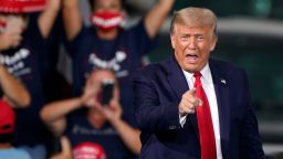 Trump ignores science at dangerous indoor rally in Nevada | CNN Politics